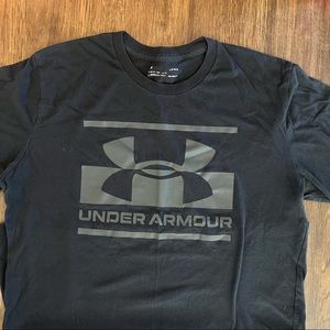 👋🏼 UA Short Sleeve Logo Tee, Mens L